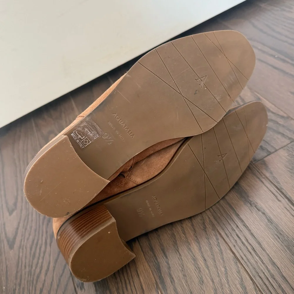Aquatalia Reeta Luxe Weatherproof Suede Bootie Size 9.5